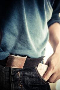 ネット声優が稼ぐための仕組みとは？